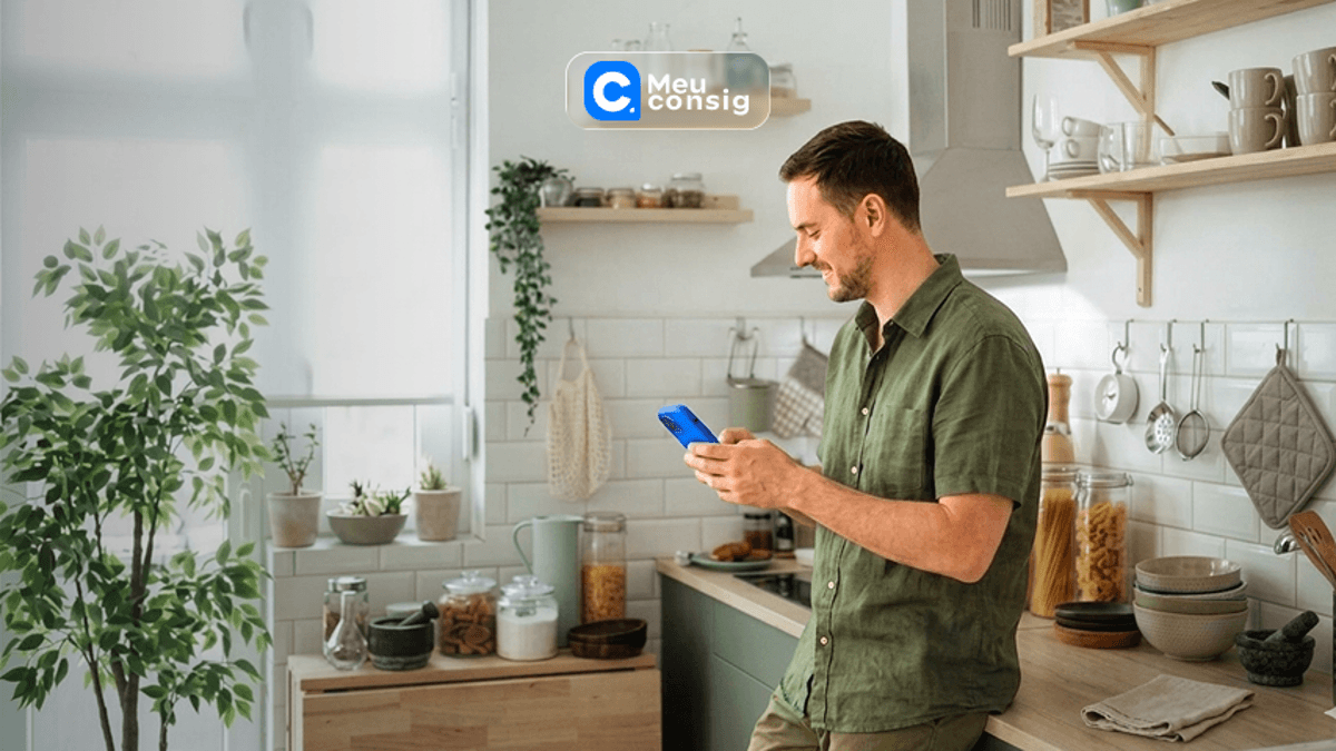 homem cozinha feliz relaxado